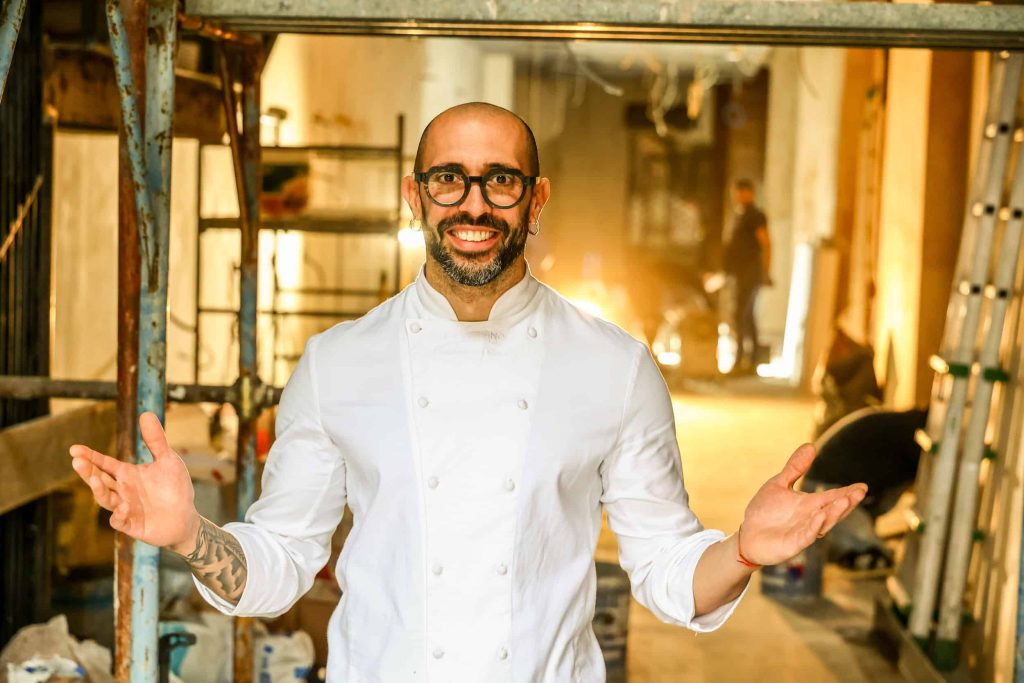 |Giorgio Gonelli e Sebastiano Caridi nel cantiere del Bar Pasticceria Bacchilega a Imola Foto Mauro Monti